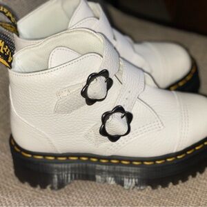 Dr. marten Girls Devon Buckle boots girls